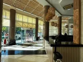 The Elegance of the Costa Verde-Porto Marina Mont'Blanc