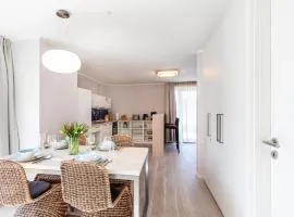 Prora Block 1 - Strandnahe Ferienwohnung mit Pool, Sauna und Fitness - Sonnenschein