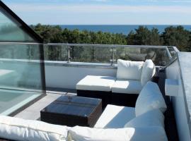 Prora - Komfort Ferienwohnung mit privater Dachterrasse, Balkon und Waschmaschine - Albatros, hotel Prorában