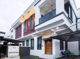 Cozy 4 Bedroom Family Duplex in Lekki, PS5, Smart TVs, Snooker