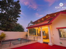 Redridge Villa I Staymist, Hotel in Dhamni