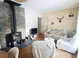 Un refuge chaleureux au cœur du Mourtis, Hotel in Boutx