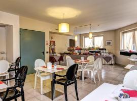 Hotel milano rho, хотел в Ро