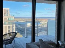 Top uitzicht luxe appartement met ruim terras ZWEMBAD & GYM