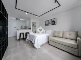 Studio Completo em Barueri - Selenita #9 by Stay Luvi