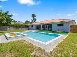 Heated Pool Games Family Haven Near FIU