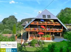 Ferienwohnungen Panoramablick - NEU incl 3-WeltenCard mit über 150 kostenlosen Attraktionen, khách sạn ở Bernau im Schwarzwald