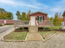 Cozy Cassopolis Retreat on Little Fish Lake!