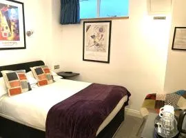 NELL GWYNN HOUSE - Hotel Style POD Room 68