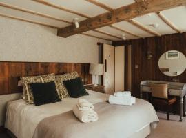 The Norman Knight, hotel em Whichford