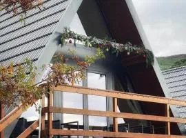 Chalés Luna In Rio A-Frame piscina privada Natureza & Tranquilidade no Minho