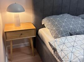 Apartament Nowowiejska, osiedle zamknięte, 24h szybkie zameldowanie!, hotel em Tomaszów Mazowiecki