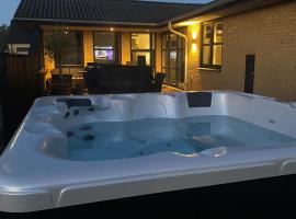 Viesnīca Hus i Løkken pilsētā Lokena