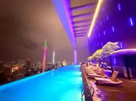 Platinum Klcc by StayAura
