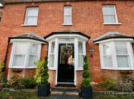 No.10 @ ShortStays Serviced apartments, hotel u gradu Bejzingstok