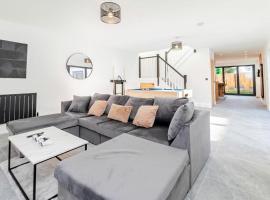 Newport Modern Cozy Home Sleeps 8 with Free Parking, hotel a Cardiff