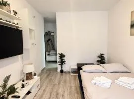 Single room Perfect for single or couples!