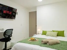 Private Boutique Studio, Fast WiFi, Great Location