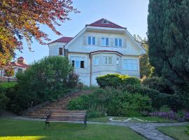 Hotel Costanera - Caja Los Andes, hotel com piscina em Valdivia