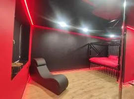 RED Тематичні Апартаменти