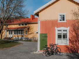 Kepuisten tila, Hotel in Naantali