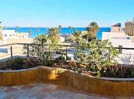 Dar Essaada - Exceptional duplex de 270 M2, plage à 2 min à pieds