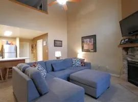 WL 610 | Luxury Retreat – Steps from Adventure