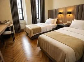 Renaissance Boutique