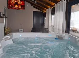Natura Lux Holiday House with Pool and Jacuzzi