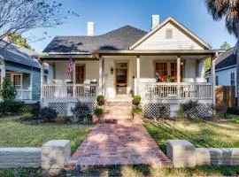 Walk to Broad St! Family Home in Historic District