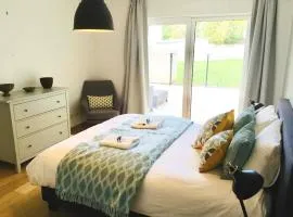 Two bedroom apartment by Luxembourg gare w terrace&parking