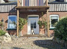 Großes gemütliches Ferienhaus nahe der Ostsee für 6-8 Personen โรงแรมในEsgrus