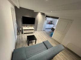 Logement Cosy 40 m2 Coeur historique de Lunel, hotel a Lunel
