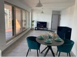 Easy-Stay 1 bedroom apartment with terrace and parking