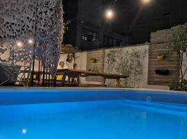 Mora Hostel, hotel a Mendoza