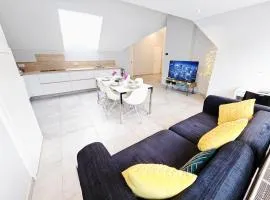 Refined 2 bedroom apartment with parking