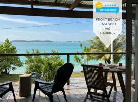 Studio with a view of a heavenly lagoon