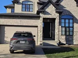 Modern Cozy Executive Suite with Private Entrance