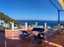 Attico 5, hotel a Ustica