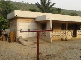 Maries Place Next to School of Hygiene, хотел в Ho