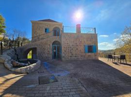 Faraya ski, отель в городе Aḑ Ḑay‘ah