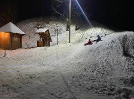 Edelweiss – hotel w mieście Łazieszczina