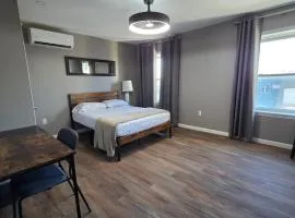 Carey Street - Apt C