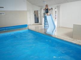 Villavilla 370 - Dueodde, Bornholm, hotel con hidromasaje en Bedeg&aring;rd