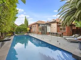 Complete Host Brighton House