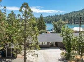 Lake View Private Dock 18 miles to Yosemite