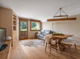 Chic Wellness Apartment and Balcony, hotel em Maloja