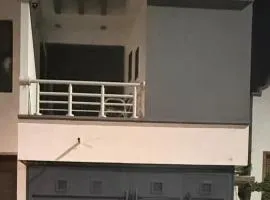 Bonita casa dos pisos al Sur de León gto