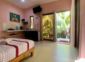 Casa Tio 4, quiet second-floor apartment, hotell i El Cuyo
