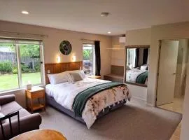 Blue Ridge Studios and Bed & Breakfast